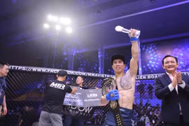 Phạm Văn Nam bảo vệ thành công đai vô địch MMA LION Championship 08