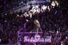 Thấy gì từ việc phim Mỹ Tâm rời rạp với 12 tỷ đồng? 