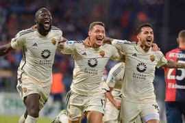 Barca hòa nhọc nhằn, Lukaku giúp HLV Mourinho thở phào nhẹ nhõm