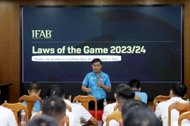 VFF: 'V-League 2023 - 2024 sắp có thêm xe VAR, trọng tài cần phối hợp tốt'