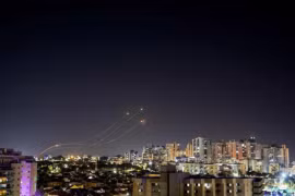 Sốc: Hamas phóng rốc-két trúng nơi "nhạy cảm" của Israel