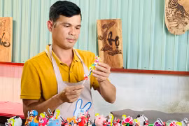 Người giữ “hồn” nghề nặn tò he truyền thống