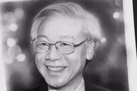 Cô gái vẽ tranh bày tỏ niềm tiếc thương Tổng Bí thư Nguyễn Phú Trọng