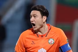 Thanh Hóa áp sát ngôi đầu nhờ sai lầm của Văn Lâm