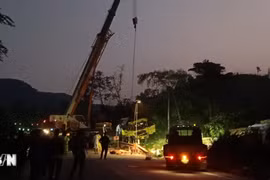 Kon Tum: Xe tải lao xuống mương thoát nước làm 2 người tử vong tại chỗ