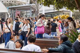 Úc bắt đầu siết quy định cấp thị thực cho du học sinh