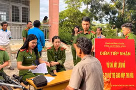Đắk Lắk: Thu nhận hơn 300 khẩu súng khi vừa phát động 'Đổi gạo lấy vũ khí'
