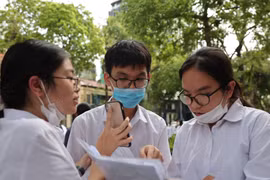 Bộ GD-ĐT 'tuýt còi' nhiều địa phương về điều kiện xét tuyển thẳng vào lớp 10