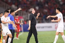 Tại sao chiếc ghế nóng đội tuyển Việt Nam lại trở nên đắt giá?