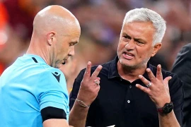 UEFA chính thức đưa ra án phạt cho HLV Mourinho vì lăng mạ trọng tài