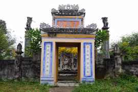 Trầm tích miếu cổ An Tân 