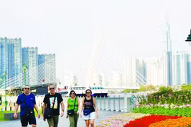 Nhộn nhịp khách đặt tour du xuân