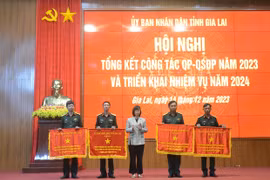 Tiếp tục xây dựng thế trận quốc phòng toàn dân vững mạnh 