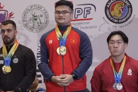 Vượt qua lực sĩ người Iran, Đặng Thế Hưng giành HCV giải vô địch powerlifting châu Á