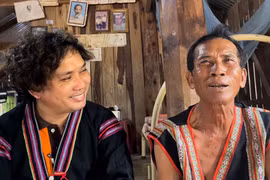 Thầy giáo đam mê sưu tầm truyện cổ Jrai