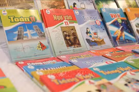 Không để sách giáo khoa thành... giấy vụn