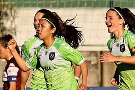 Hết hợp đồng, Huỳnh Như vẫn đấu play-off cùng Lank FC