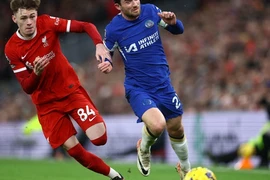 Liverpool 'nghiền nát' Chelsea với 2 kỷ lục