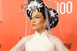 Hai nghệ sĩ mang dòng máu Việt xuất hiện trong phim vừa thắng giải Emmy