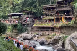 Lạc lối ở bản Cát Cát