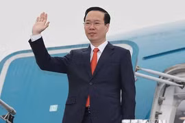 Chủ tịch nước lên đường dự Diễn đàn Cấp cao 'Vành đai và Con đường'