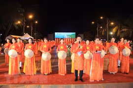 Lễ hội tôn vinh áo dài Việt Nam tại Festival Biển 2023
