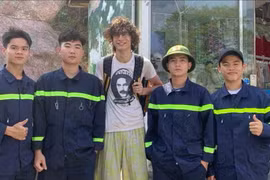 Trắng đêm tìm kiếm du khách từ Vương quốc Anh bị lạc tại rừng Hoàng Liên