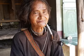 Bok Tim về cõi atâu 