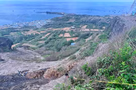 Nam du khách tử vong bất thường trên đỉnh núi ở đảo Phú Quý 