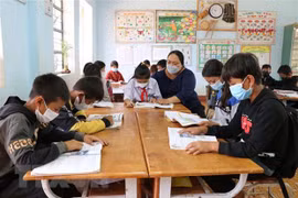 Gia Lai: Đề xuất chuyển 36,3 tỷ đồng sang mua máy tính để bàn cho các trường khó khăn