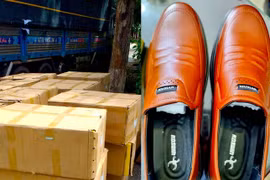 Phát hiện ô tô tải chở hàng nghìn đôi giày không rõ nguồn gốc ở Kon Tum