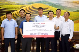 Quỹ Tâm Tài Việt trao 500 triệu đồng hỗ trợ ngành Giáo dục tỉnh Yên Bái