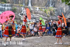 Điểm tô thêm vẻ đẹp Tây Nguyên