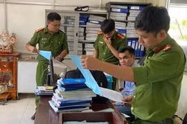 Giám đốc Trung tâm đăng kiểm 76-02D ở Quảng Ngãi nhận hối lộ