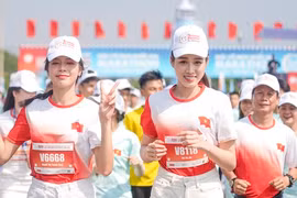 Hoa hậu Đỗ Thị Hà, Thanh Thủy rạng rỡ trên đường chạy Tiền Phong Marathon 2024