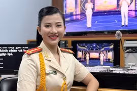 Nữ đại úy xinh đẹp là 'Gương mặt trẻ công an thành phố tiêu biểu' 