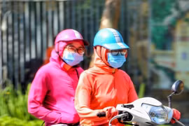 Nhiều khu vực trên cả nước ngày nắng nóng, có nơi nắng nóng gay gắt