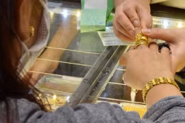 Giá vàng hôm nay của thế giới sụt giảm