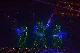 Mãn nhãn màn tạo hình chiến thắng Điện Biên Phủ của 700 máy bay không người lái