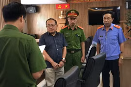 Bắt phó giám đốc công ty mua giấy tờ giả để tham gia đấu thầu