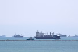 Mỹ và Anh bắn hạ 21 thiết bị bay không người lái và tên lửa của Houthi