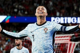 Cristiano Ronaldo cán mốc 900 bàn thắng trong sự nghiệp