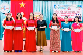 U70 vẫn tâm huyết với công tác khuyến học