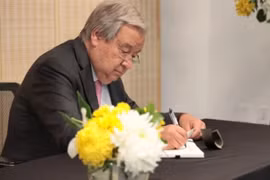 Tổng Thư ký Liên Hiệp Quốc viếng Tổng Bí thư Nguyễn Phú Trọng