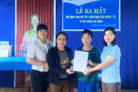 Chư Sê ra mắt Câu lạc bộ “Phụ nữ tiết kiệm mua bảo hiểm y tế” 