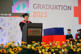 Thủ khoa xuất sắc ĐH RMIT từng bị chê không có khả năng học tiếng Anh