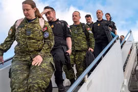 150 máy bay, hơn 40 tàu rầm rộ tập trận hải quân lớn nhất thế giới