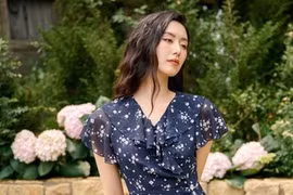 Đắm chìm vào không gian lãng mạn với những mẫu váy hoa xinh ngất ngây