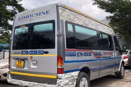 Bắt 3 người đàn ông dụ 1 phụ nữ lên xe 16 chỗ