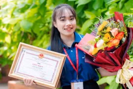 Nữ sinh TP.HCM nhận tin vui trước ngày thi tốt nghiệp THPT